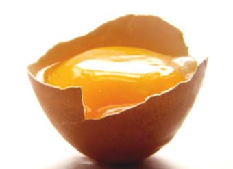 Is it safe and healthy to eat raw eggs?